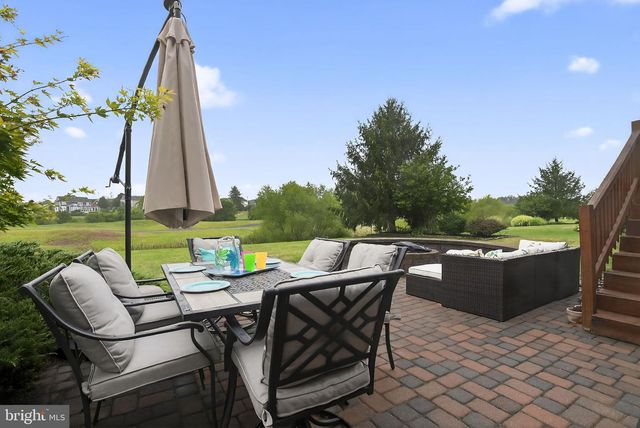 512 CHAMPIONSHIP DR, Harleysville, PA 19438