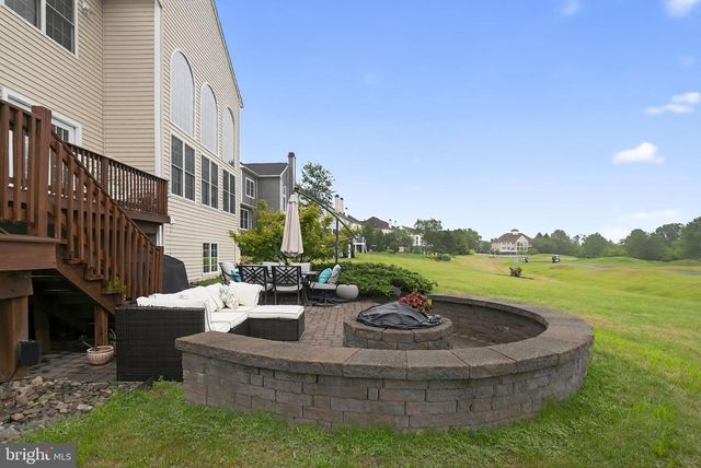 512 CHAMPIONSHIP DR, Harleysville, PA 19438