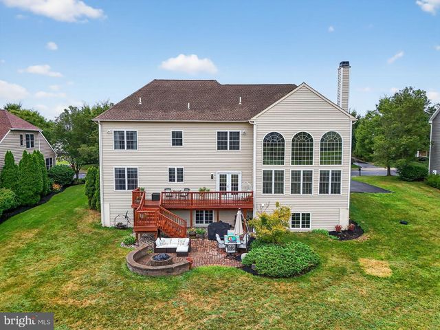 512 CHAMPIONSHIP DR, Harleysville, PA 19438