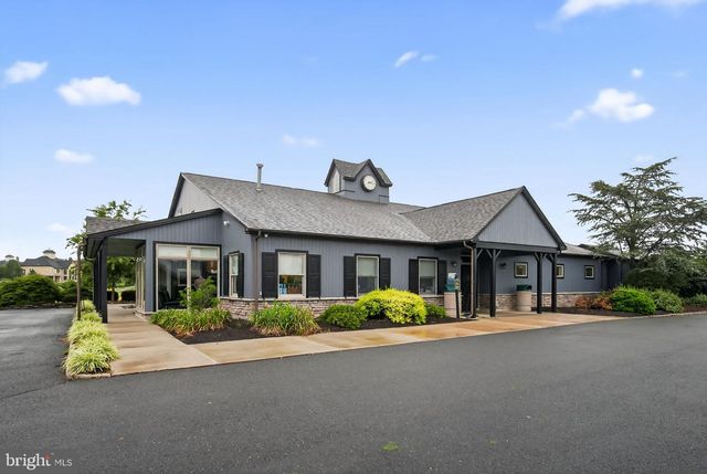 512 CHAMPIONSHIP DR, Harleysville, PA 19438