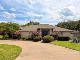 5614 Wedgefield Road, Granbury, TX 76049