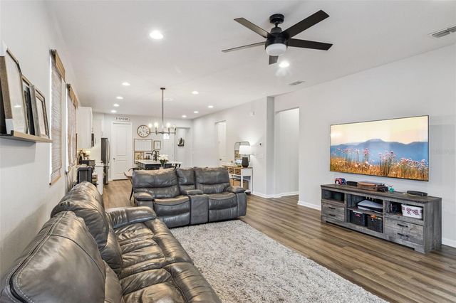 303 BUCHANNAN DRIVE, Davenport, FL 33837