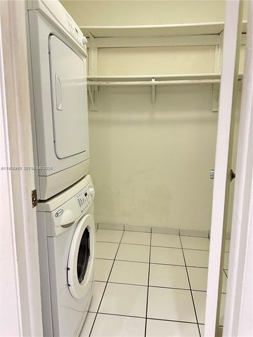 802 NW 87th Ave 315, Miami, FL 33172