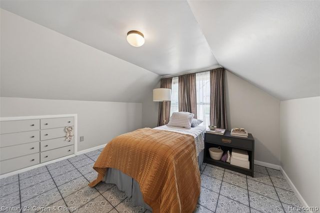 725 S Manitou Avenue, Commerce Twp, MI 48017