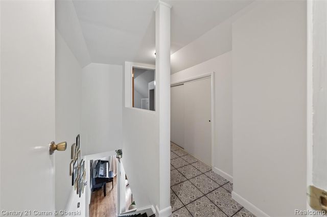 725 S Manitou Avenue, Commerce Twp, MI 48017