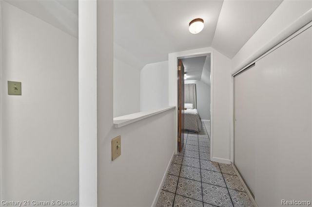 725 S Manitou Avenue, Commerce Twp, MI 48017