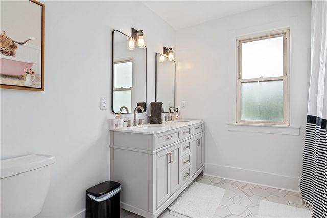 215 Center Ave, Emsworth, PA 15202