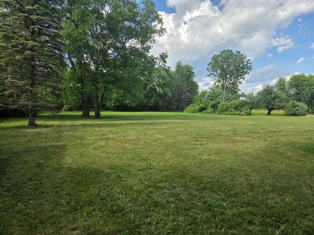 397 E 1300 N, Chesterton, IN 46304