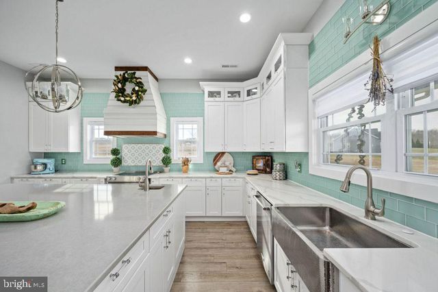 7803 FITZHUGH LN, King George, VA 22485