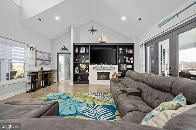 7803 FITZHUGH LN, King George, VA 22485