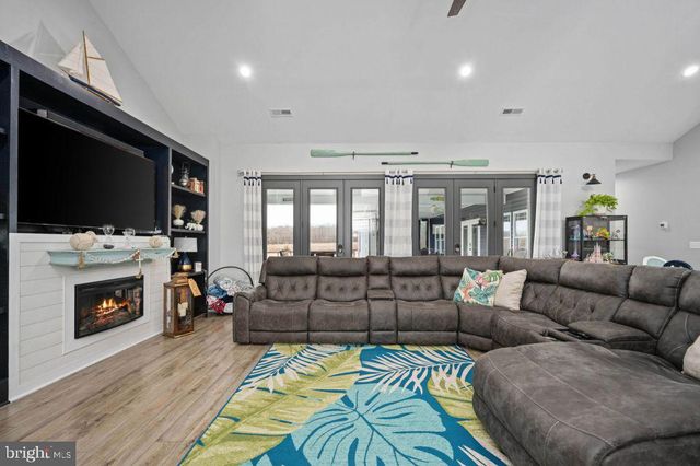 7803 FITZHUGH LN, King George, VA 22485