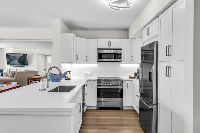 1801 N Flagler Drive 401, West Palm Beach, FL 33407