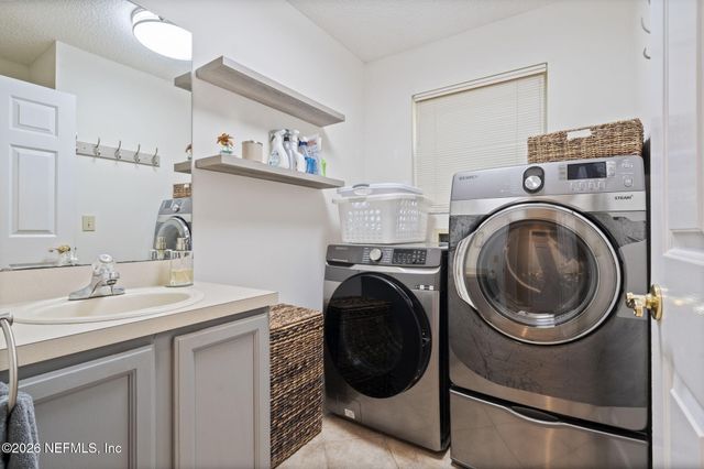 830 MIDLAND Court, Orange Park, FL 32065