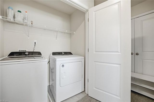 2017 Melbourne ST, Newport News, VA 23608