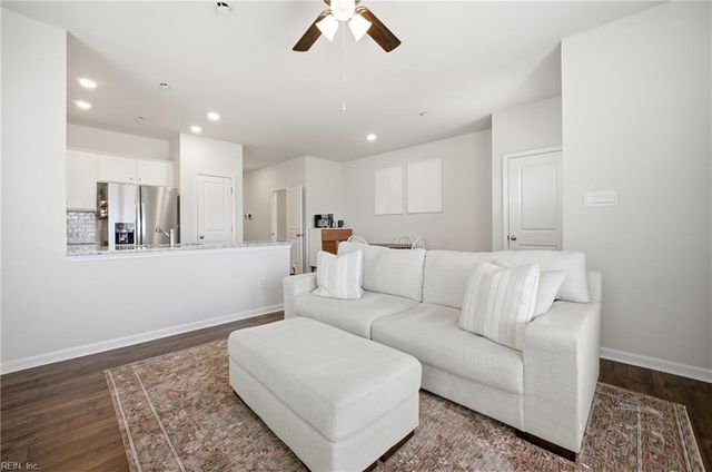 2017 Melbourne ST, Newport News, VA 23608