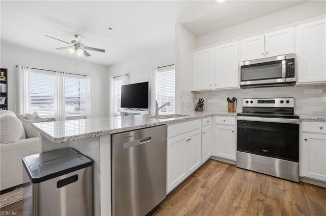 2017 Melbourne ST, Newport News, VA 23608