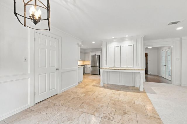 5515 Court Of York, Houston, TX 77069