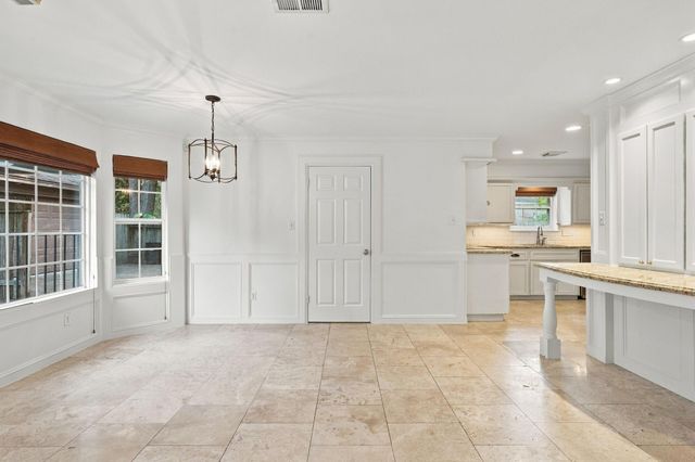 5515 Court Of York, Houston, TX 77069