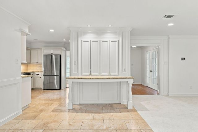 5515 Court Of York, Houston, TX 77069