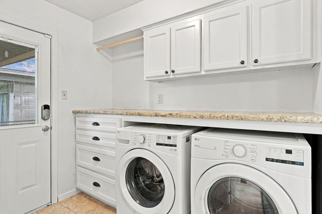5515 Court Of York, Houston, TX 77069