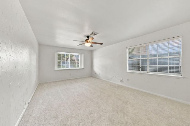5515 Court Of York, Houston, TX 77069