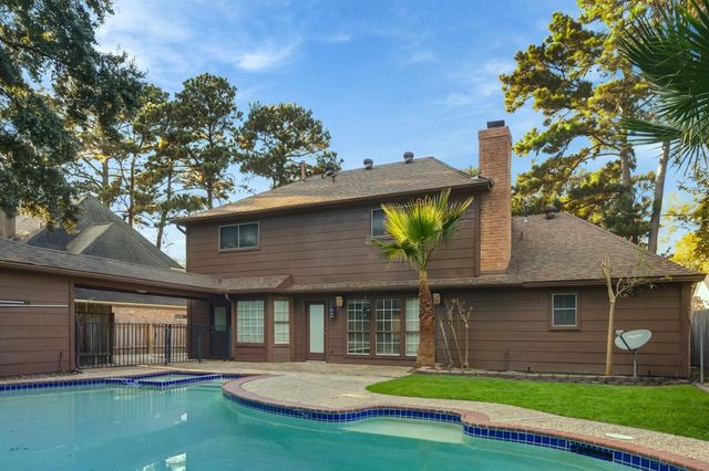 5515 Court Of York, Houston, TX 77069