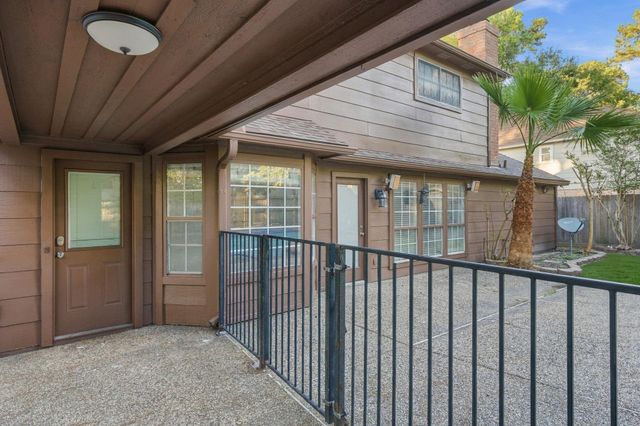 5515 Court Of York, Houston, TX 77069
