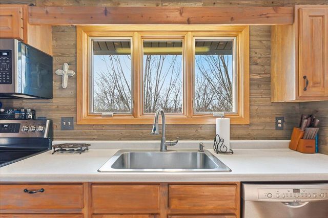 19808 PERRY Road, Council Bluffs, IA 51503