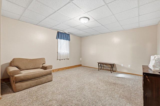 19808 PERRY Road, Council Bluffs, IA 51503