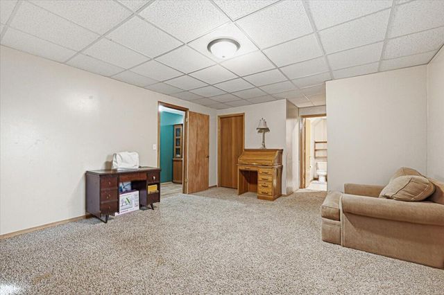 19808 PERRY Road, Council Bluffs, IA 51503