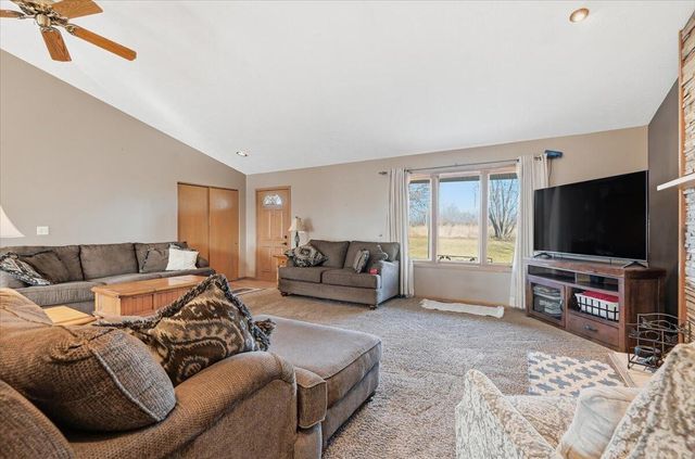 19808 PERRY Road, Council Bluffs, IA 51503