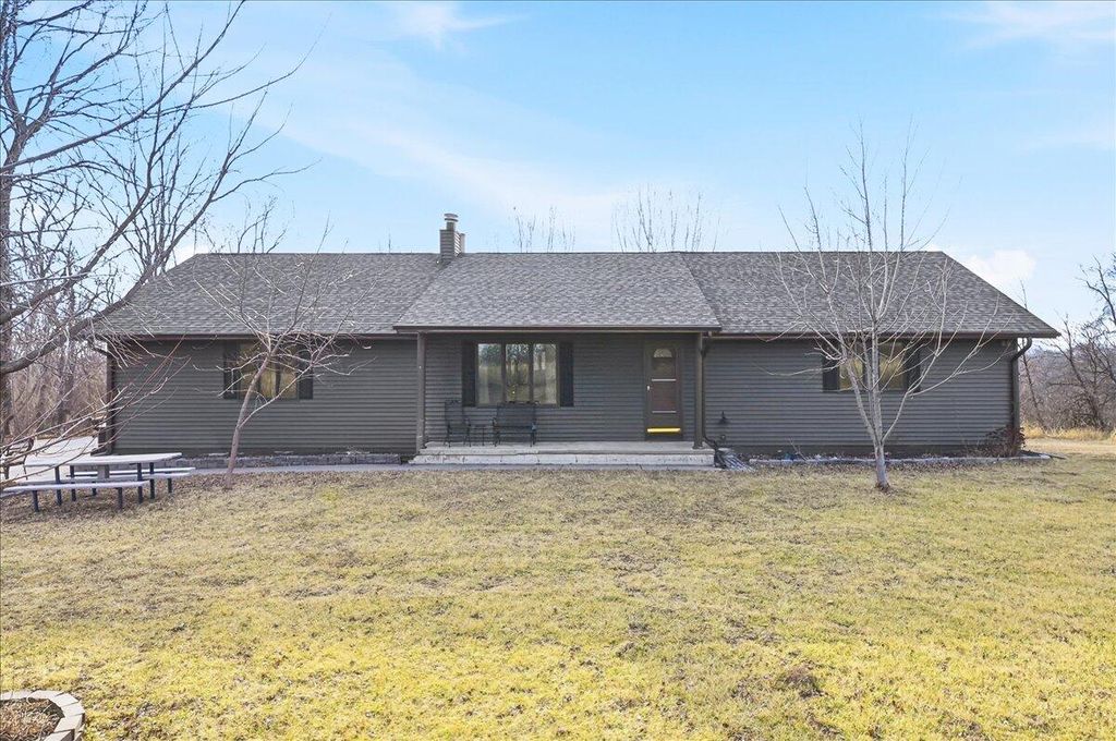 19808 PERRY Road, Council Bluffs, IA 51503