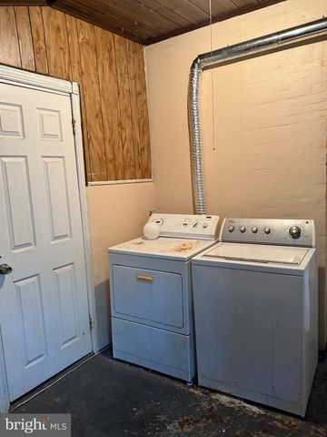 131 W HANSBERRY ST, Philadelphia, PA 19144