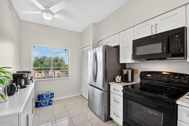 6193 Pointe Regal Circle 402, Delray Beach, FL 33484