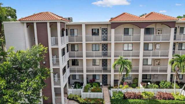 6193 Pointe Regal Circle 402, Delray Beach, FL 33484