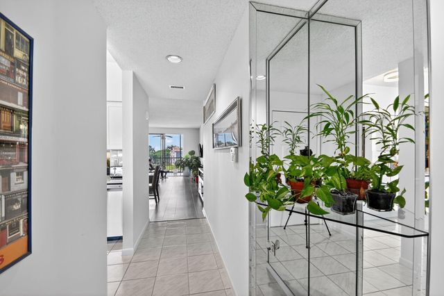 6193 Pointe Regal Circle 402, Delray Beach, FL 33484
