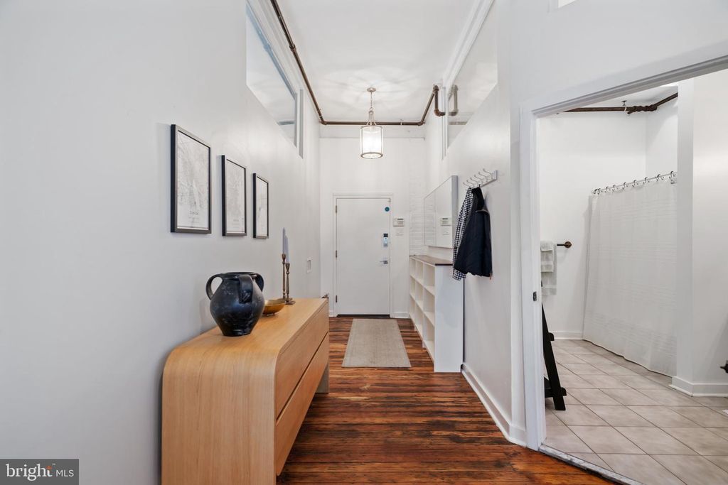 1311 S CARLISLE ST #B, Philadelphia, PA 19146 — photo 4