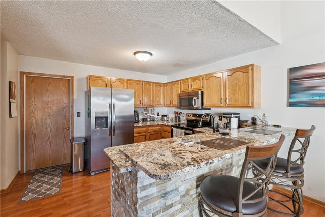 555 SE Laurel Street 16, Waukee, IA 50263