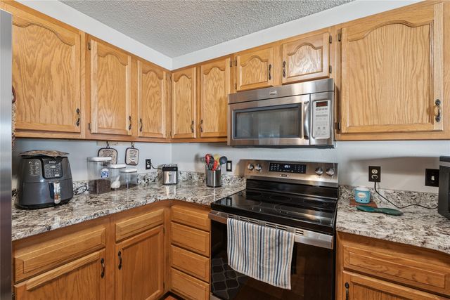 555 SE Laurel Street 16, Waukee, IA 50263