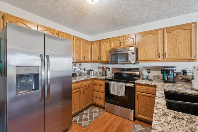 555 SE Laurel Street 16, Waukee, IA 50263