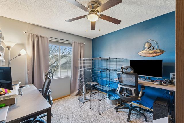 555 SE Laurel Street 16, Waukee, IA 50263