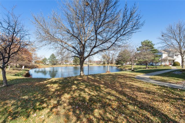 555 SE Laurel Street 16, Waukee, IA 50263