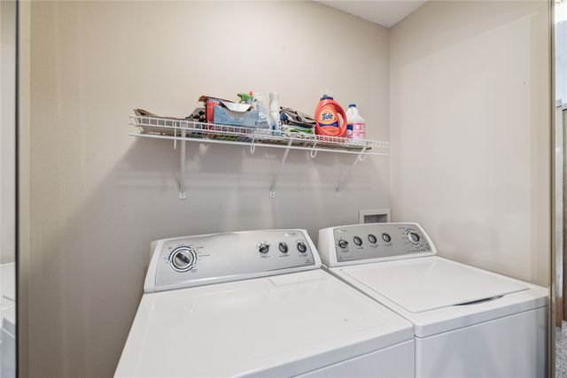 555 SE Laurel Street 16, Waukee, IA 50263