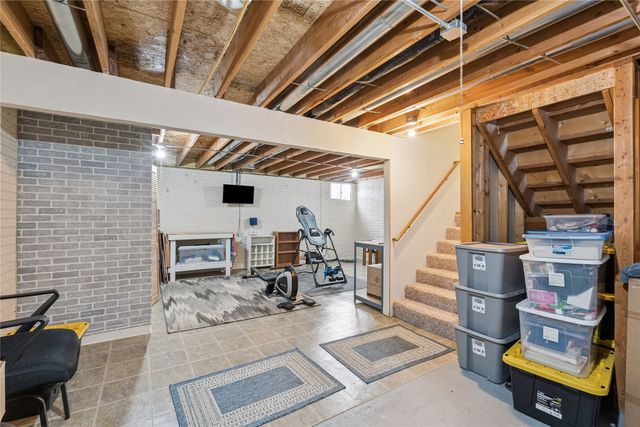 555 SE Laurel Street 16, Waukee, IA 50263