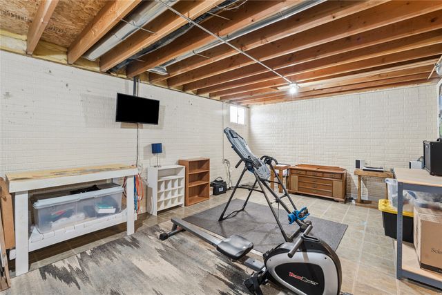 555 SE Laurel Street 16, Waukee, IA 50263