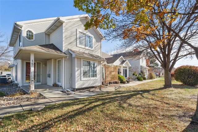 555 SE Laurel Street 16, Waukee, IA 50263