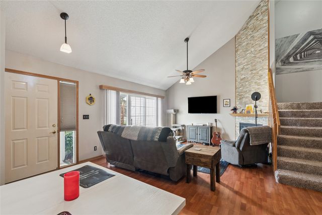 555 SE Laurel Street 16, Waukee, IA 50263