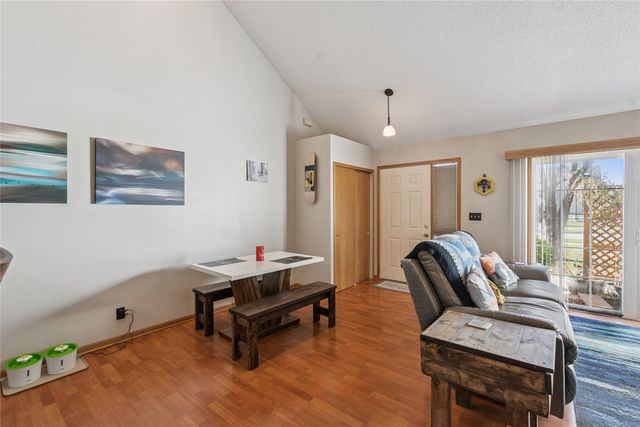 555 SE Laurel Street 16, Waukee, IA 50263