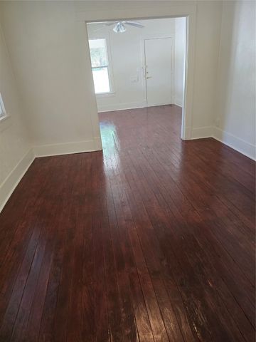 702 Schmitz Avenue, Denton, TX 76209