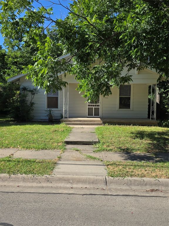 702 Schmitz Avenue, Denton, TX 76209